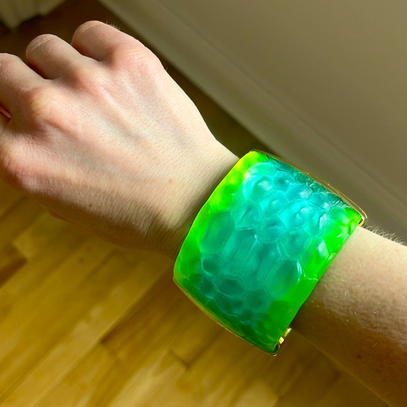 Unique large Alexis Buttar Cuff Bracelet - Picture 4 of 5